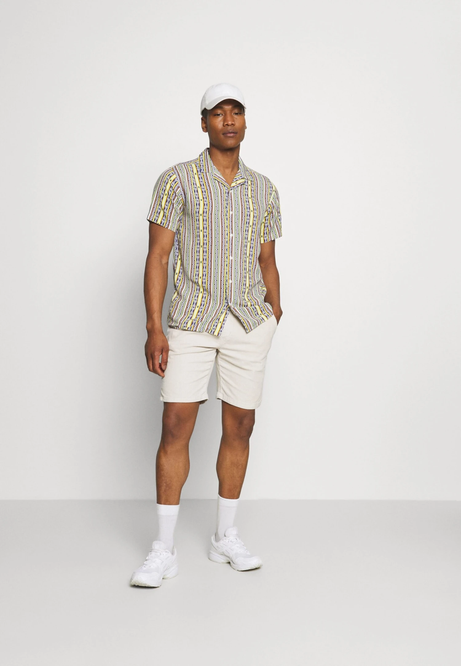 Redefined Rebel Joey - Shorts - Stone 4 Redefined Rebel Joey - Shorts - Stone - Afbeelding 2