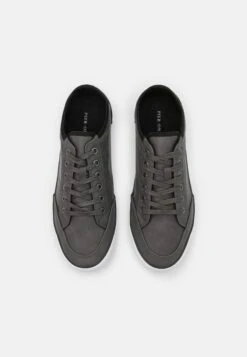 Pier One Sneakers Laag - Grey 11 Pier One Sneakers Laag - Grey -Herenkledingwinkel 121b9e5dccd84e7482b811a5f0f11ce0