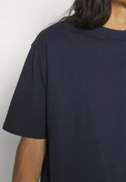 YOURTURN 3Pack Unisex - T-Shirt Basic - Olive, Beige, Dark Blue 17 YOURTURN 3Pack Unisex - T-Shirt Basic - Olive, Beige, Dark Blue -Herenkledingwinkel 1e075a2d112d48c99ff250af538b6565