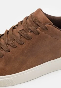 Pier One Unisex - Sneakers Laag - Cognac -Herenkledingwinkel 1ede9a8d3f614add9e57eb38fcd5178b