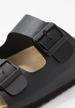 Pier One Unisex - Pantoffels - Black -Herenkledingwinkel 2c1088e9c35241008f77393ded163426