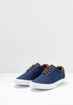 Pier One Sneakers Laag - Dark Blue 10 Pier One Sneakers Laag - Dark Blue -Herenkledingwinkel 3562acd875c1487290c93f900998baac