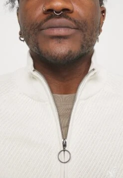 Pier One Vest - Off White -Herenkledingwinkel 4ec364bc28aa4ee59f70e4c7a176fe21