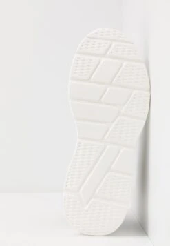 Pier One Sneakers Hoog - Black/White -Herenkledingwinkel 52b5e07059e148baa03e0194b33ba8c5