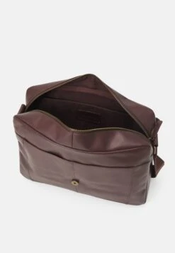 Pier One Leather Unisex - Laptoptas - Brown -Herenkledingwinkel 5b4d14f90e4c4510b679f04d80f27b19