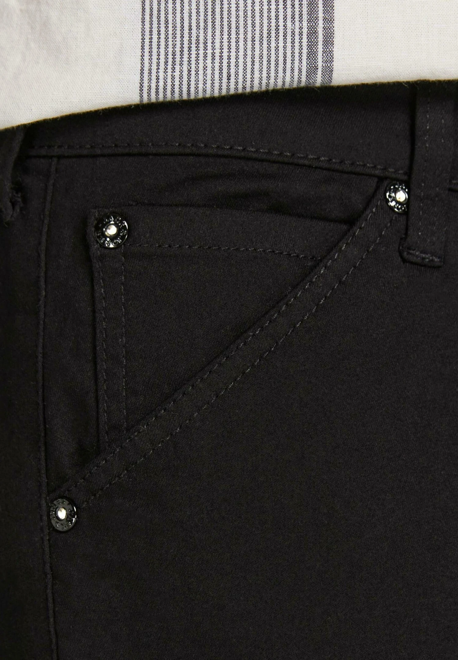 Jack & Jones Unifarbene Dex Mit Cargotaschen - Shorts - Schwarz 8 Jack & Jones Unifarbene Dex Mit Cargotaschen - Shorts - Schwarz - Afbeelding 6