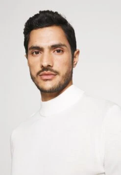 Pier One Trui - White 13 Pier One Trui - White -Herenkledingwinkel 5f0d1b0fc9994eb4a0ce0d288748551c