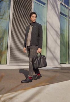 Pier One Leather - Veterschoenen - Black -Herenkledingwinkel 6c614df4222a4f3185b9d5cc4267bfb8