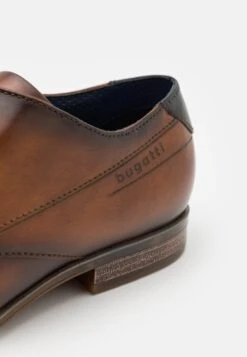 Bugatti Morino - Veterschoenen - Cognac -Herenkledingwinkel 7305182c8d4f43a3a258aebad967864b