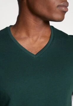 Pier One 3 Pack- T-Shirt Basic - Black, Grey, Green -Herenkledingwinkel 75d8e7abd9c649fe8ff382e42bf08591