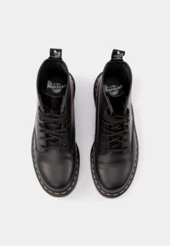 Dr. Martens 1460Boot - Veterboots - Black/White 18 Dr. Martens 1460Boot - Veterboots - Black/White -Herenkledingwinkel 7dc3423ff6d84fbd938a9e232fdf04ef
