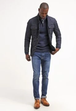 Herenkledingwinkel -Herenkledingwinkel 8274ee8661734933a436348caa1304b2