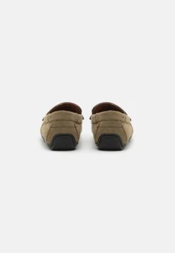 Pier One Unisex - Mocassins - Olive -Herenkledingwinkel 83d1f5a6a06847da9775750cb73a9d57