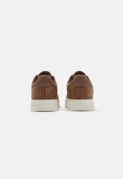 Pier One Unisex - Sneakers Laag - Cognac -Herenkledingwinkel 8fc46a00bfc54014b9ab0c4b860fd9e9