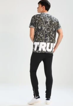 Pier One Biker Jogger - Trainingsbroek - Black 10 Pier One Biker Jogger - Trainingsbroek - Black -Herenkledingwinkel 9e1fd48a4e81410d808b9d9d17a80062