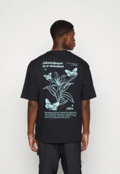 YOURTURN Chest Tee Unisex - T-Shirt Print - 802 - Black -Herenkledingwinkel b2af27d4ebd04411a960eb8d69437ecf