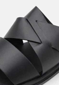 Pier One Muiltjes - Black -Herenkledingwinkel b50a1b42a3ee4cfaa6748df68bcbfe4c