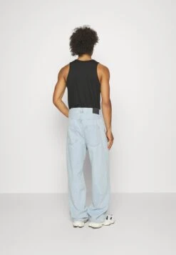 YOURTURN Baggy Jeans Unisex - Relaxed Fit Jeans - Light Blue Denim 9 YOURTURN Baggy Jeans Unisex - Relaxed Fit Jeans - Light Blue Denim -Herenkledingwinkel b5a3a98eb1c846b6896614b68e538ab7