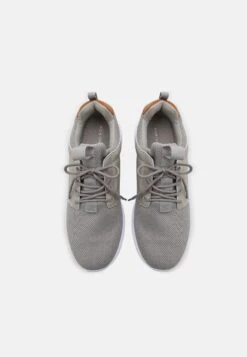 Pier One Sneakers Laag - Light Grey -Herenkledingwinkel b71dd9058534408f8047bc0ef94b1b38