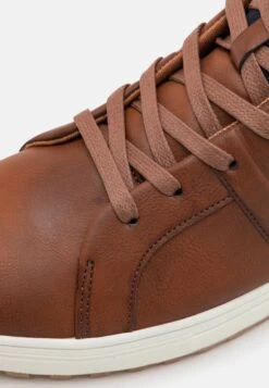 Pier One Sneakers Hoog - Cognac -Herenkledingwinkel b72c2c26a41d4606a44be9f2efeae0dc