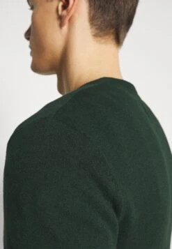 Pier One Basic Crewneck - Trui - Mottled Dark Green 14 Pier One Basic Crewneck - Trui - Mottled Dark Green -Herenkledingwinkel b8b5c3343ac14039bf55a1aa39fec86b