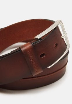 Bugatti Riem - Whisky -Herenkledingwinkel bc37b74ec4b34cab889936a6168e49fa