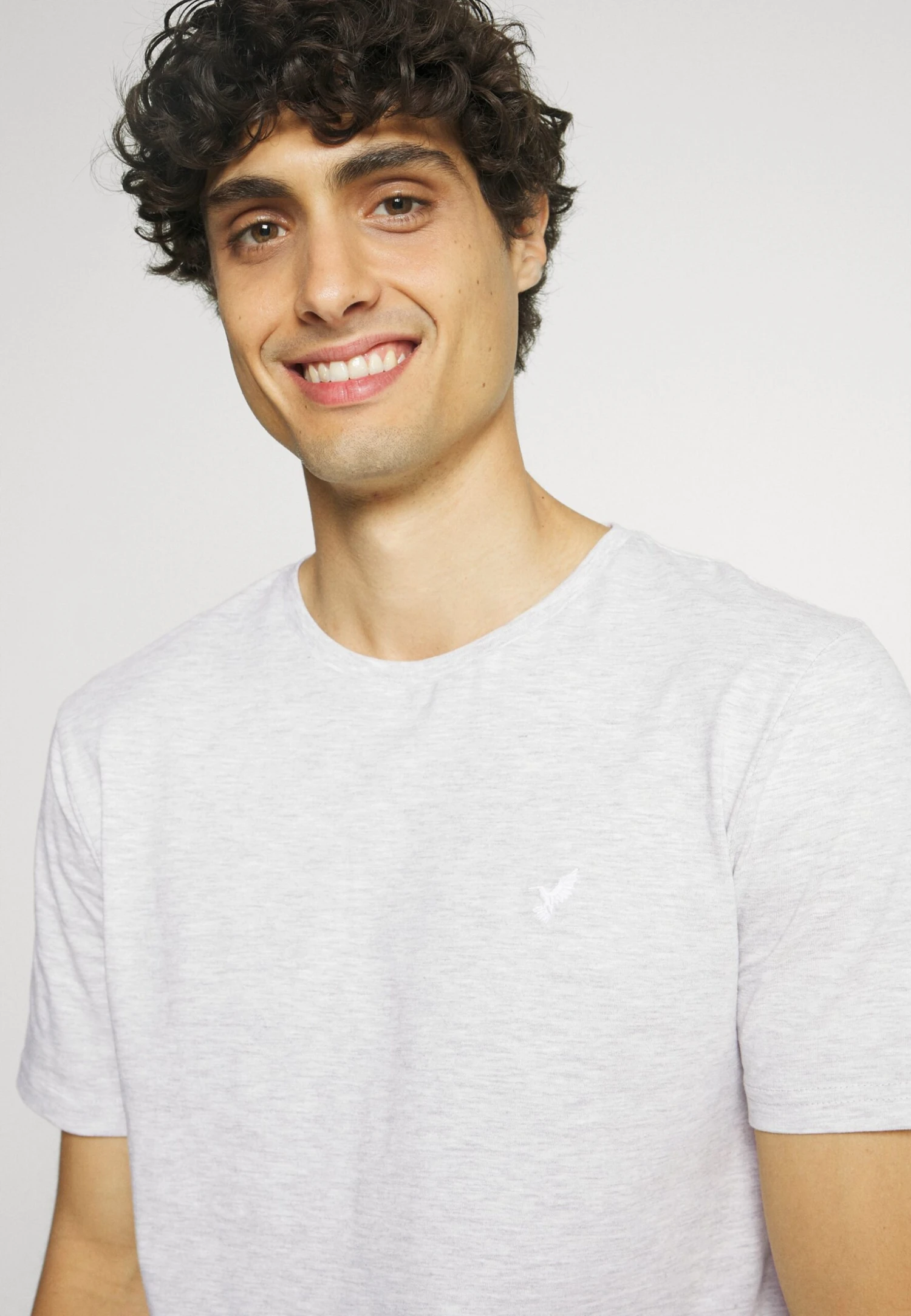 Pier One 5 Pack - T-Shirt Basic - Light Grey - 101_White - 001_Green - 602 8 Pier One 5 Pack - T-Shirt Basic - Light Grey - 101_White - 001_Green - 602 - Afbeelding 6