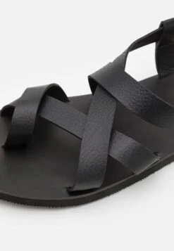 Pier One Teensandalen - Black 13 Pier One Teensandalen - Black -Herenkledingwinkel bfc9cb202a1044a7af0b0ffa2591ad7d