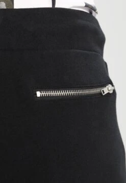 Pier One Biker Jogger - Trainingsbroek - Black 11 Pier One Biker Jogger - Trainingsbroek - Black -Herenkledingwinkel d14f4d3e23264a23856a525cf94a989d