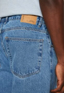 Redefined Rebel Kyoto - Relaxed Fit Jeans - Mid Blue 13 Redefined Rebel Kyoto - Relaxed Fit Jeans - Mid Blue -Herenkledingwinkel d8c27708d049422fb35c3346a63fcb78