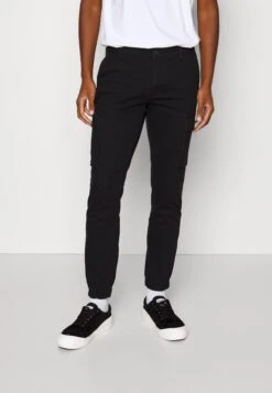 Pier One 2 Pack - Cargobroek - Olive/Black -Herenkledingwinkel e0bf2536d5a04652937019f4273abb8d