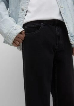PULL & BEAR Wide - Relaxed Fit Jeans - Black -Herenkledingwinkel e253f85c920b48d4a8b1d7e4ff8137b7